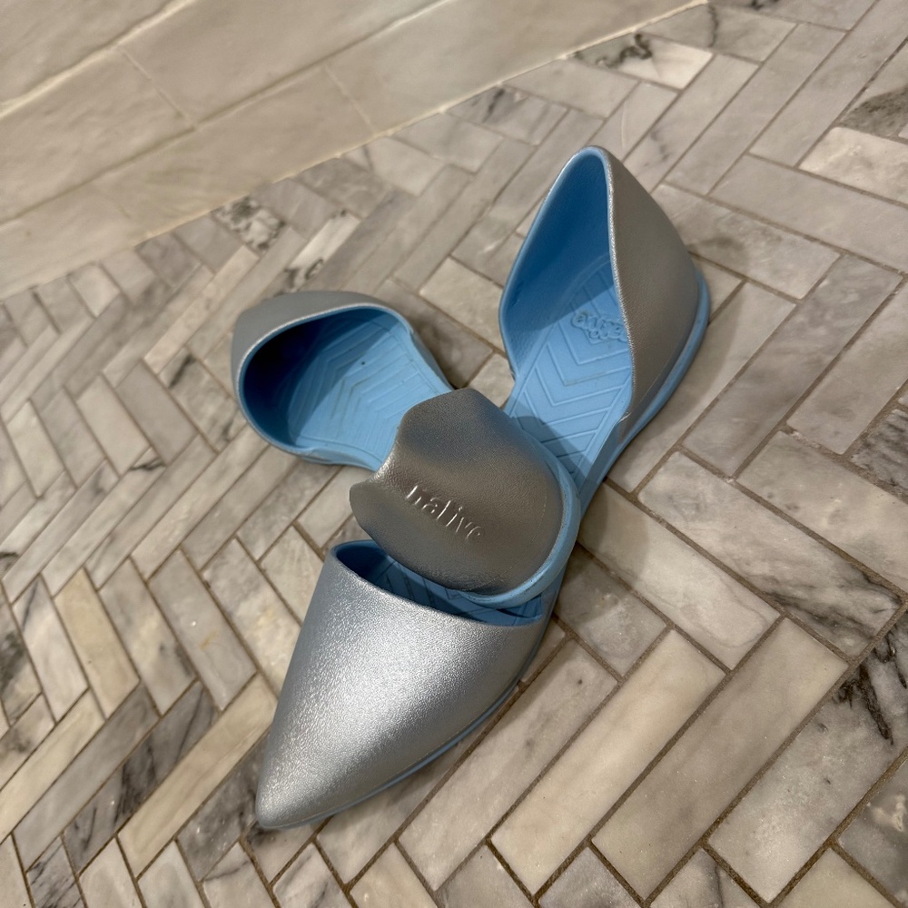 Native Women's Cinderella flats size 9